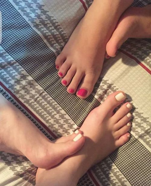 feetadventure: chicas place feet