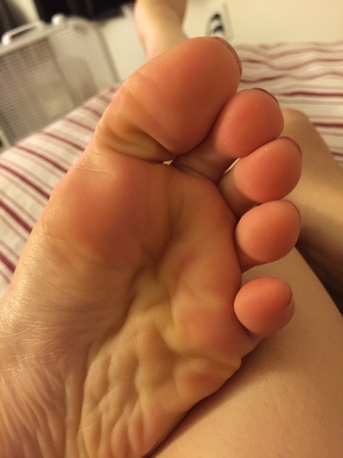 misswrinkles: Wrinkled soles