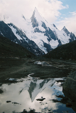 4nimalparty:  Laila Peak (by berzin1)