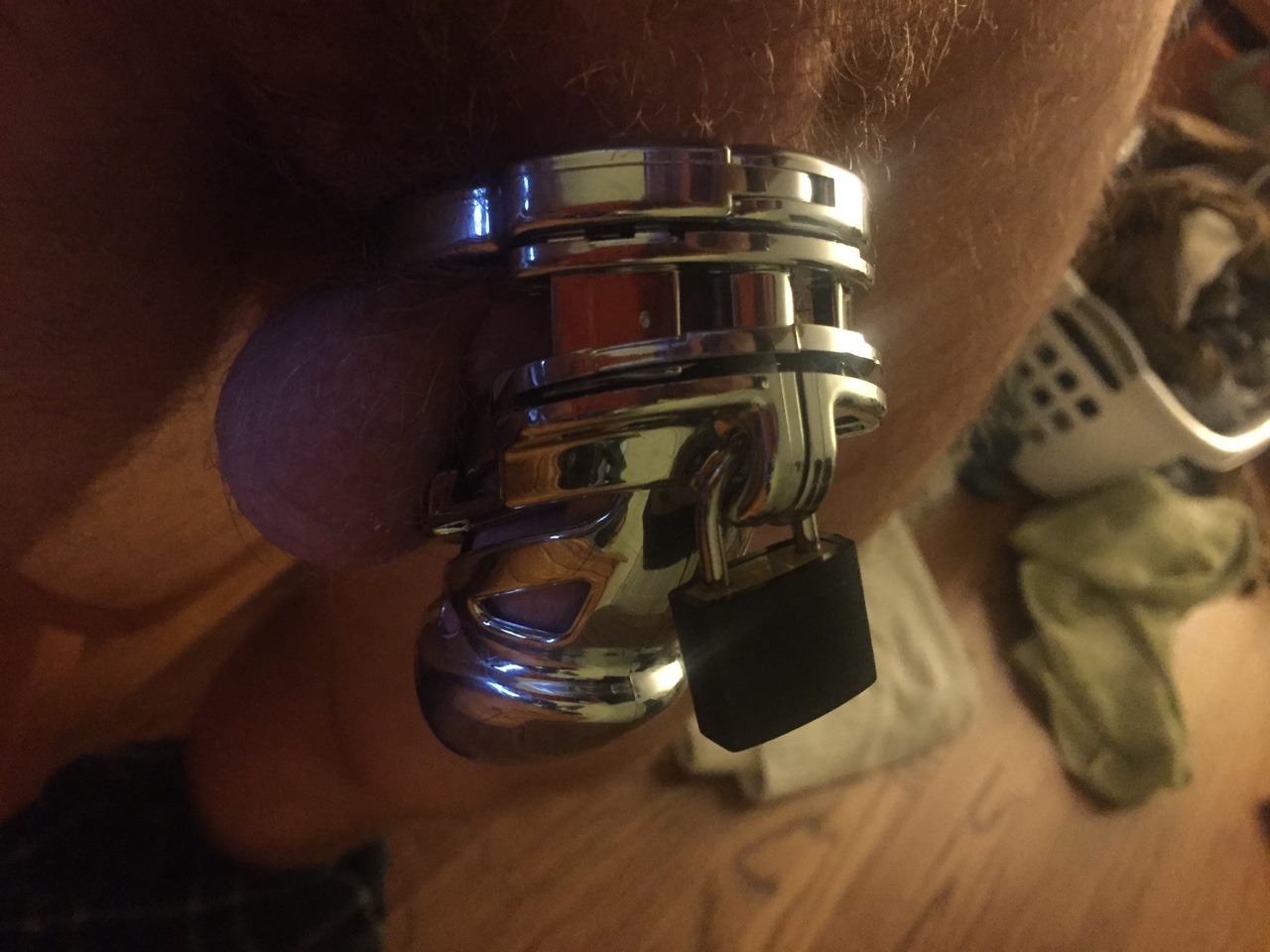 lockedtight:New toy came today!!! Say hello to @lockedinlust ’s Vice. Stay tuned