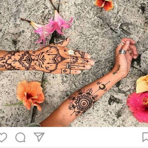 Hello henna perfection @namaste_collective#henna #flowers #love #gypsy #hippie #boho #bohemian #fr