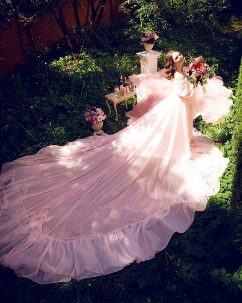 Princess Bride in Pink | © Atelier Wedding