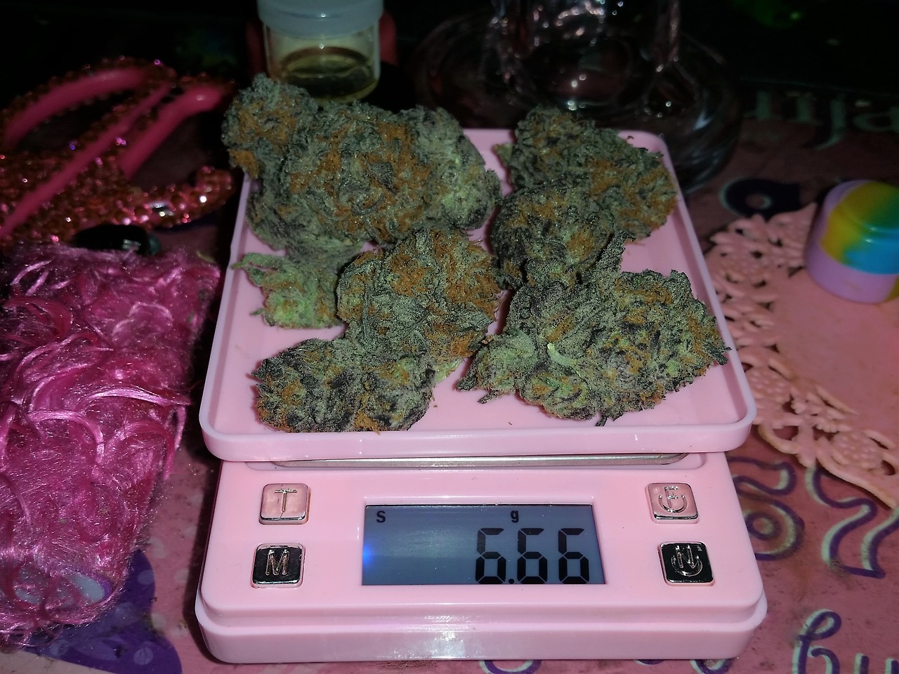 cummy–eyelids:Hehehe 6.66 grams of black dog OG💖