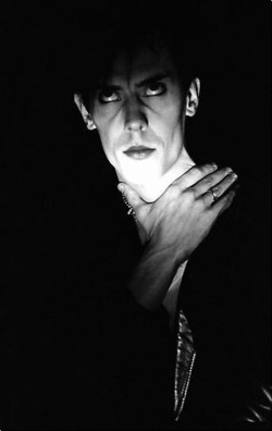 66lanvin:  vaticanrust: Peter Murphy  The