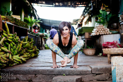 Deb Williams in Deveraja Market, Mysore, India.Find Deb in New Jersey at ashtangayogamontclair.