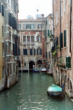 breathtakingdestinations:  Venice - Italy (by Ib Aarmo) 