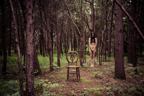 We do what we’re told #nude #nudeinnature #implied #impliednude #creepy #creepyforest @dakotas