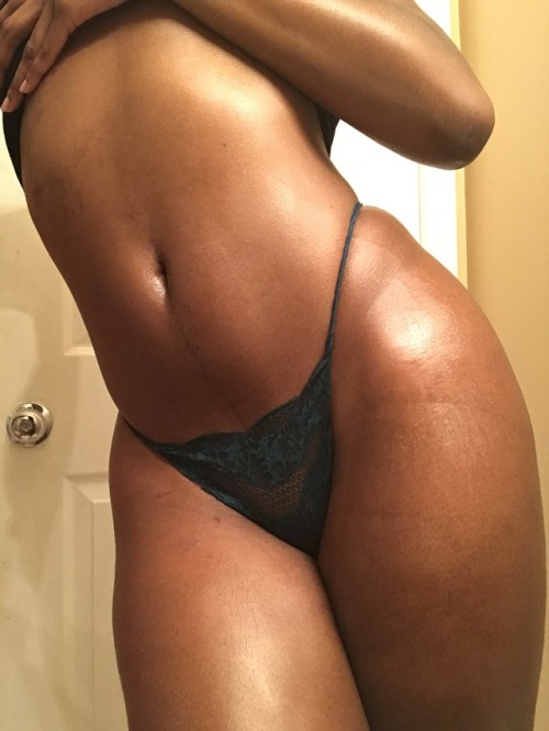 uhohnova:  I’d be my own home & lock screen .