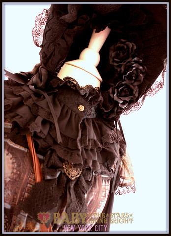 Our recent Weekly Coordinate post features Dark and Light outfits from Alice and the Pirate!~Check t