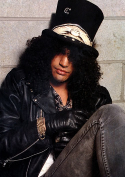 marykish92:  Slash