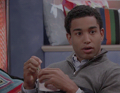 kcundercover:  Tom Williamson as Prince Promomomo in K.C. Undercover - “Daddy’s