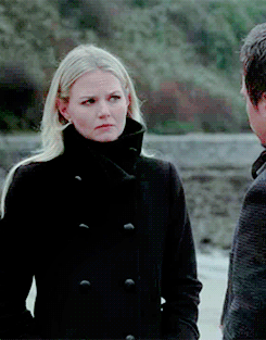 swanfiredaily:I’m sorry, Emma. For everything.