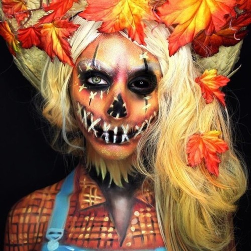 Awsome Halloween Makeup  Makeup by @dolly.phin