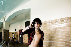 bandmembers-gonewild:  Kellin Quinn (Sleeping With Sirens) ~shirtless band blog 