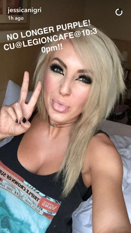 mustashioedelk: Jessica Nigri -  Selfie Collection  