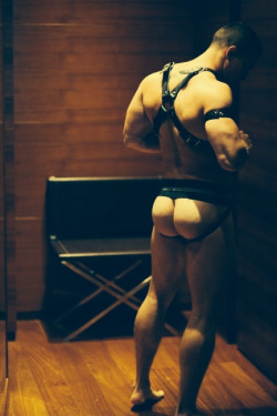 bikejockboy:  1of2dads:  Over 25 thousand pics just for you and your dick, follow daddy 1 if you want to cum      http://1of2dads.tumblr.com/  Oh fuck, bike and leather. That’s fucking hot . #bikejockboy #gay #men #jockstrap