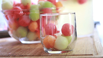 justlifeaslarry: fitness-fits-me:beautifulpicturesofhealthyfood:Melon Ball Punch…RECIPEINGREDIENTS25