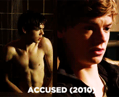 stubborndodecahedron:  nothing-rhymes-with-grantaire:  newtalby:  thomas brodie-sangster through the years 2002-2014  This guy is 24 years old. In 2005 he was 15 and he looks 8.  omg i’m not the only person out there who ages ridiculously slow 