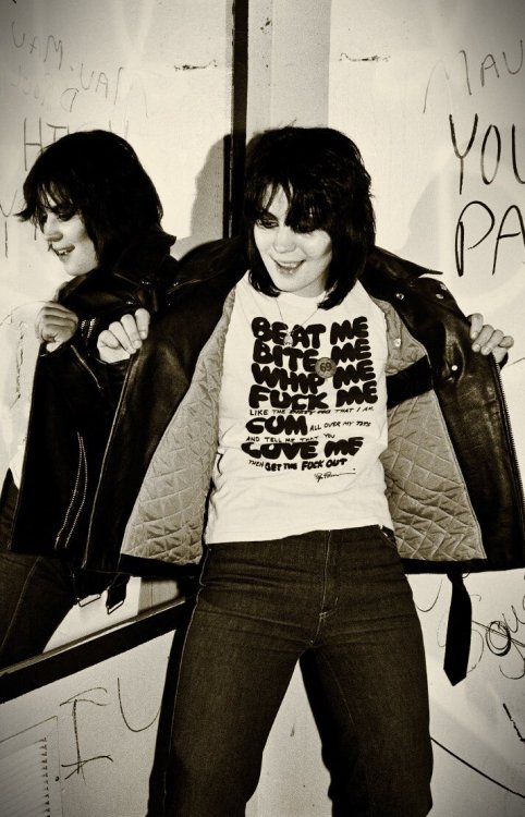 zombiesenelghetto-3:The Runaways: Joan Jett at the Whisky, photo David Arnoff, circa 1978via