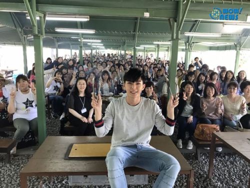 [NEWS] 2017.05.22 Aaron Yan met up with fans in Japan, he led 400 fans to eat, have fun and to indul