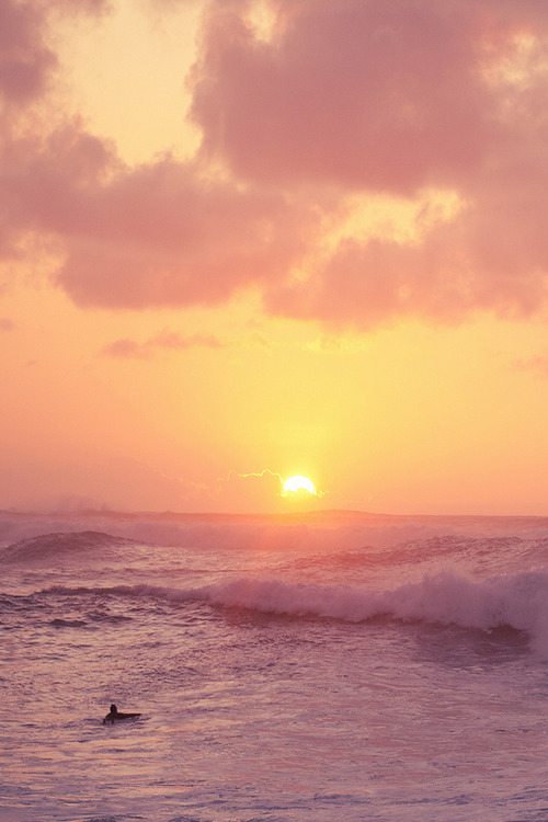 wonderous-world:  Turtle Bay at Sunset by Tianna 
