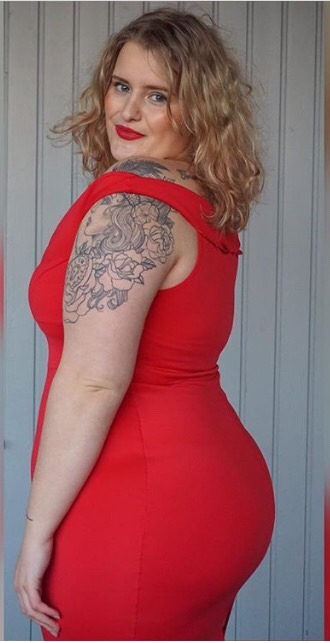 italiankong:  Sexy Stefanie Klock (classy curves.de). Lovely and curvaceous!