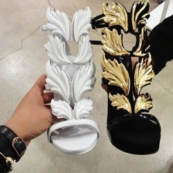 thugsandlouboutins:  http://thugsandlouboutins.tumblr.com/