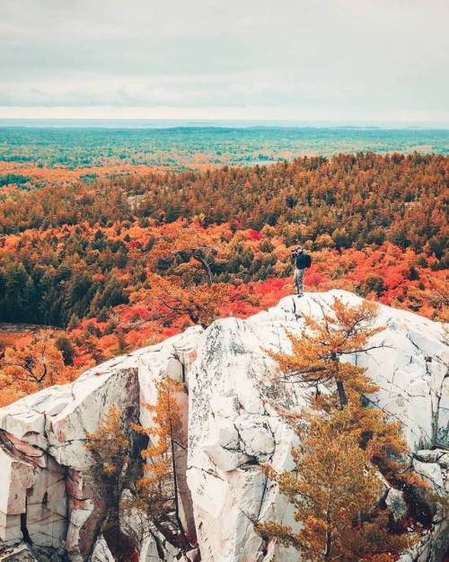 landscape-photo-graphy:Photographer Sanjay Chauhan Captures the Beauty of Canada’s Fall F