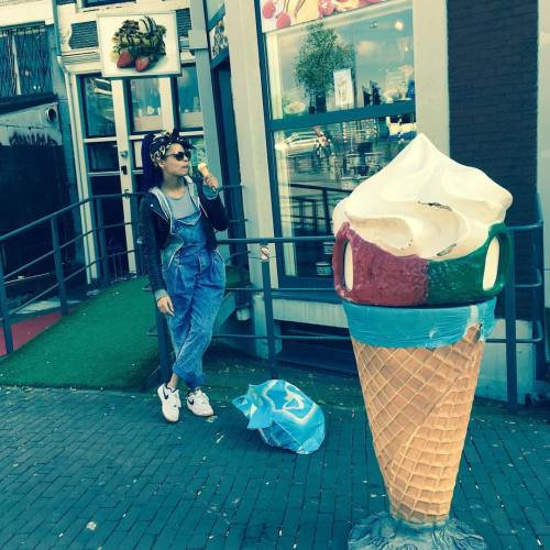 More of Amsterdam! #picoftheday #graduate #like #love #view #mixedchick #amsterdam #icecream #munchi