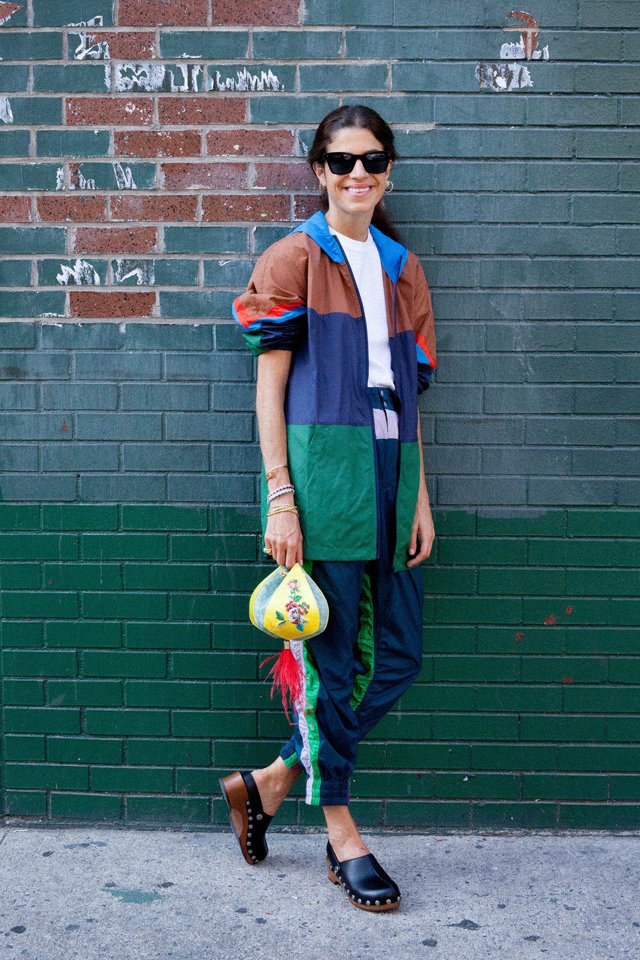 antiguo secundario Conquistador Man Repeller — Leandra demonstrates three different ways to wear...