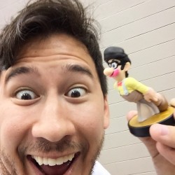 Someone made me my very own Warfstache Amiibo!