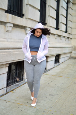 killerkurves:  nadiaaboulhosn. White Mesh Hoodie.  Mesh Hoodie - YesStyle, Crop Top - Roll Cuff Skinny Sweats - Abercrombie, White Heels - boohoo 