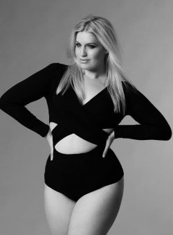 hourglassandclass:  Theresa Hinterecker looking stunning For more curves and body positivity, check out my blog