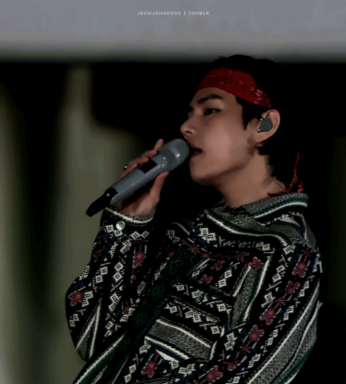 Bandana Tae Made A Full Comebackfor @kimtaehyunq