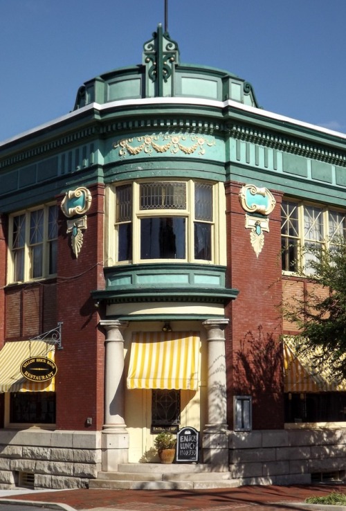 Old Yellow Brick Bank, Shepherdstown, West Virginia, 2009.