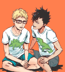 tabrizu:  matching dino shirts