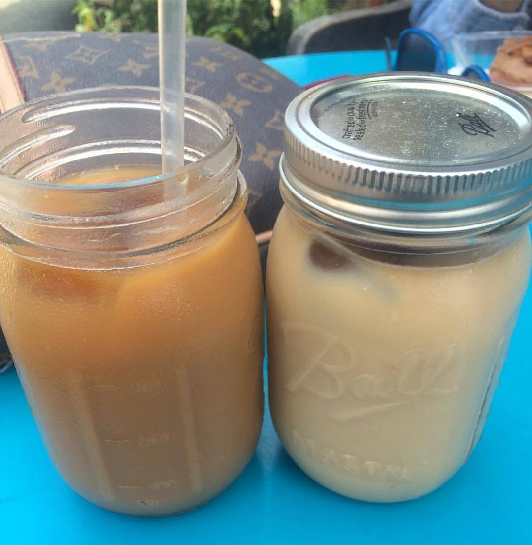 @crazypianist09 and I are #friendshipgoals #whitegirls #masonjar #icecawwfee  (at