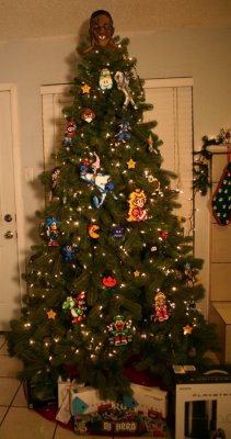 Dorkly:  Retro Videogame Ornaments The 16-Bits Of Christmas.  Holy Fucking Shit!