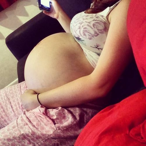 XXX youlingerie:  “Our baby hurting his mummy photo