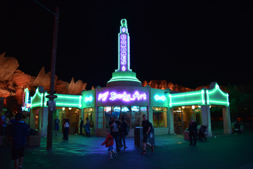 Disney California Adventure. This is my favourite place ever. I had breakfast at Flo’s V8 Cafe. Sooo