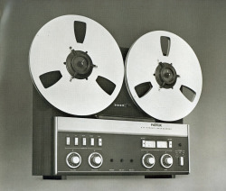 adidaskoln:  Revox a77 