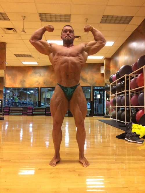 Porn photo Justin Maki 12 days out from competing at