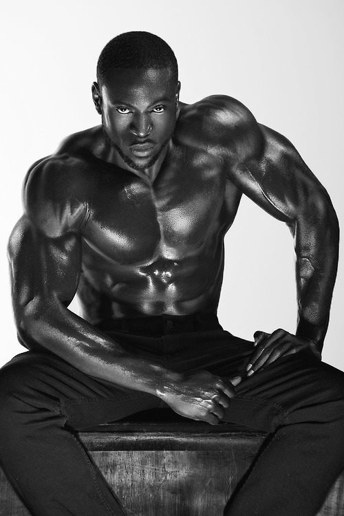 stefanpoison:  titaniumtopper:  http://titaniumtopper.tumblr.com/archive      Per Mario l’uomo goloso di cioccolata