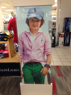 sqvad:  If u dress ur kid like this I’ll make sure my kid beats his ass 