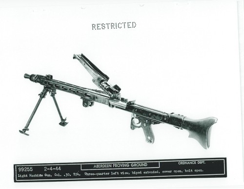 historicalfirearms:Prototype: T24The T24 was developed in 1943-44 by the US Army as a replacement li
