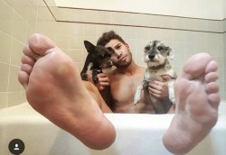 fuckyeahmalefeet:  ≡