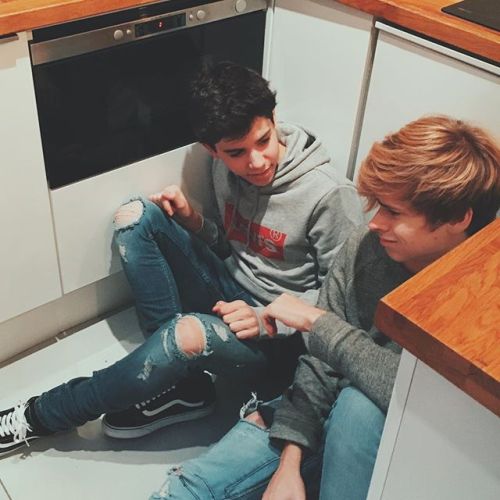 lxkekorns:  sulivangwed: filming x