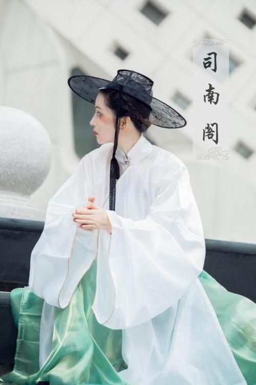 changan-moon:Traditional Chinese hanfu by 司南阁