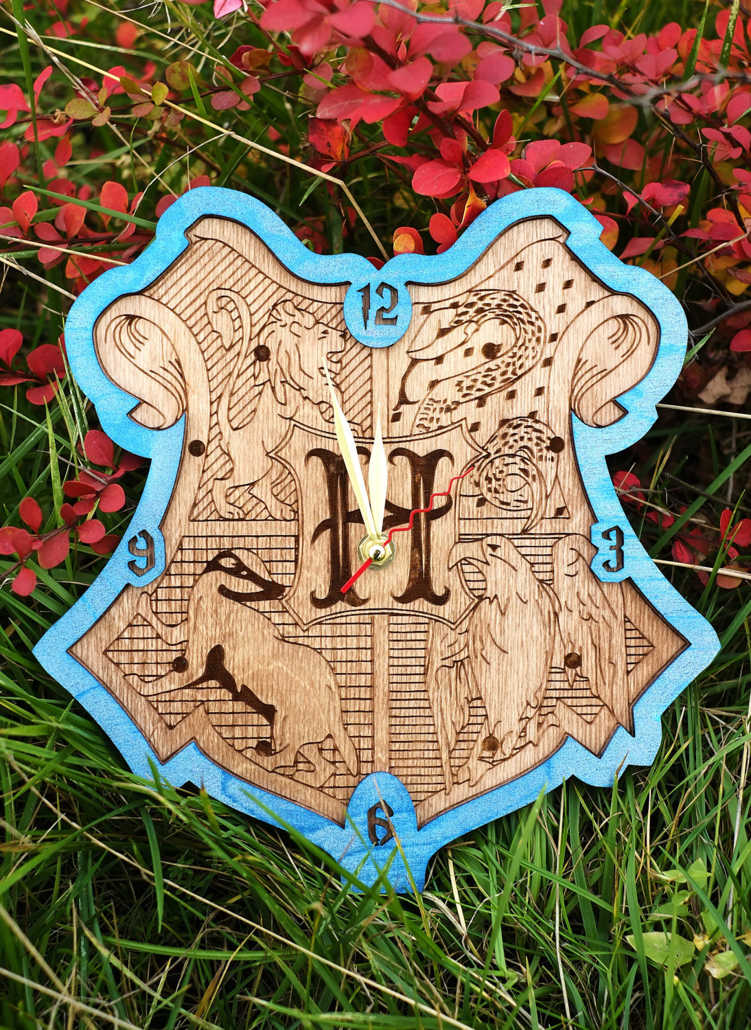 sosuperawesome:  Clocks by woodandroot on Etsy• So Super Awesome is also on Facebook,
