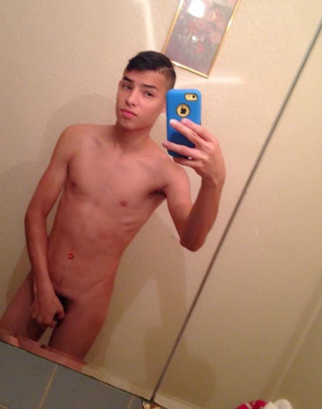 betomartinez:  Trick from Latinboyz selfiesIf you are visiting Latinboyz, Bilatinmen,